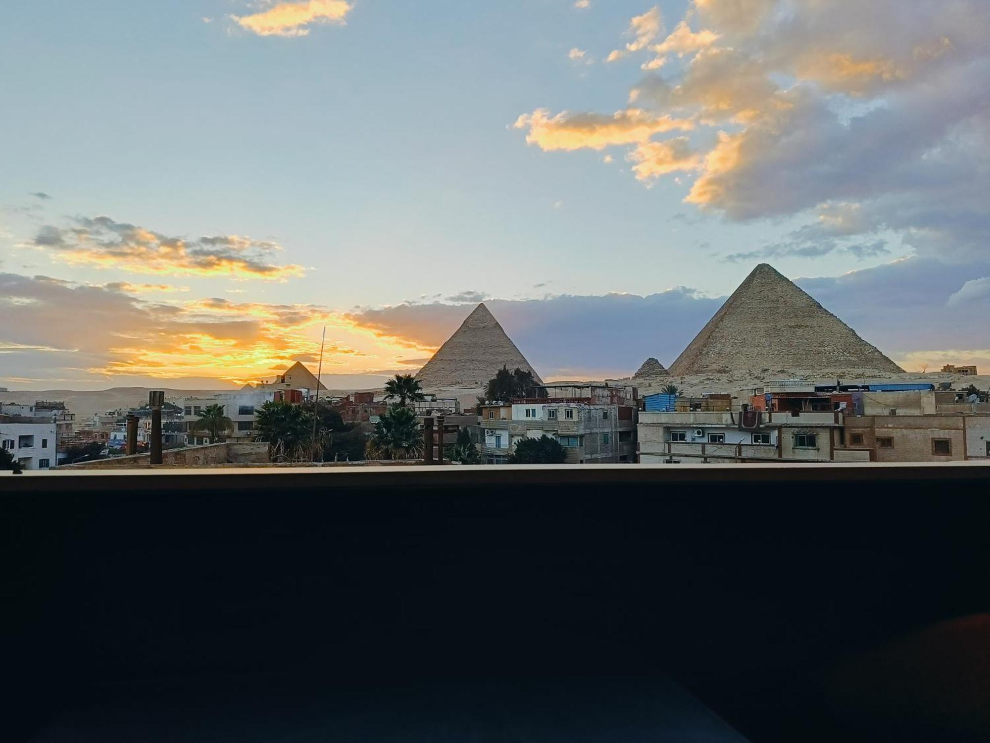 Magic Golden Pyramids View Otel Kafret el-Gabal Dış mekan fotoğraf