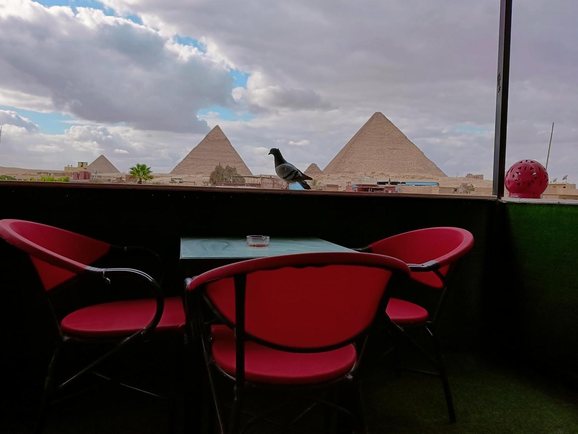 Magic Golden Pyramids View Otel Kafret el-Gabal Dış mekan fotoğraf