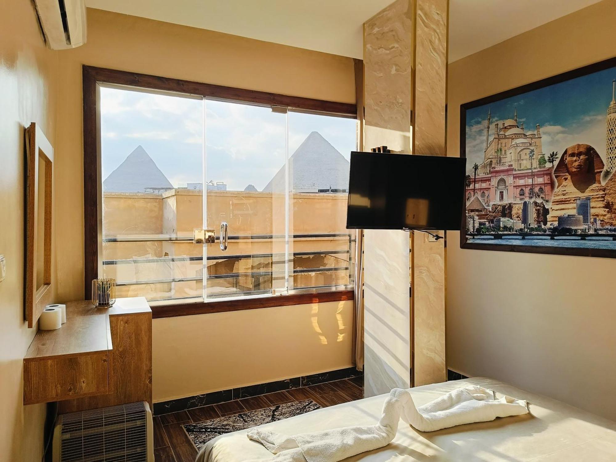 Magic Golden Pyramids View Otel Kafret el-Gabal Dış mekan fotoğraf