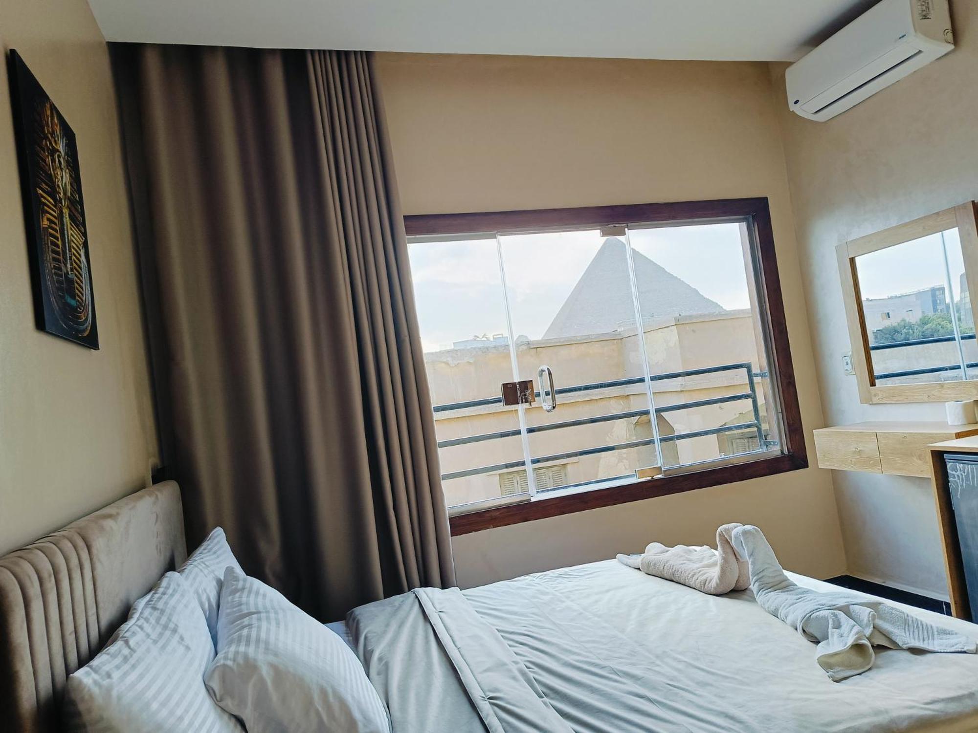 Magic Golden Pyramids View Otel Kafret el-Gabal Dış mekan fotoğraf